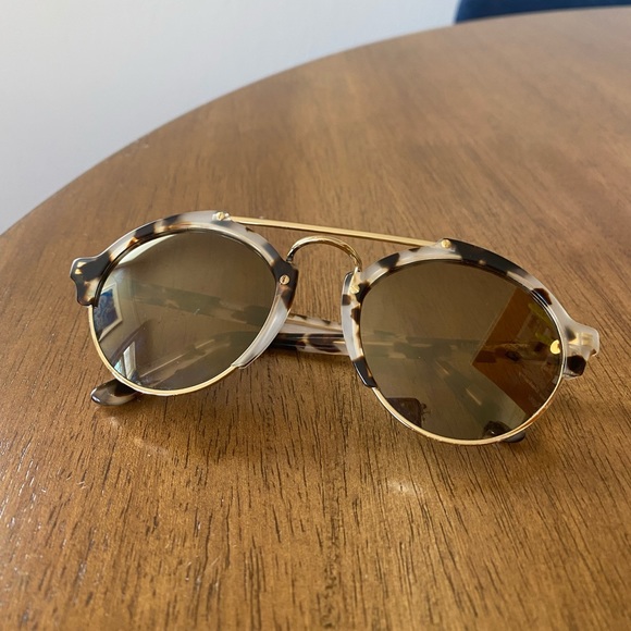 Illesteva Accessories - Illesteva Milan II Tortoise